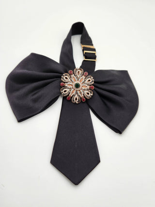 Black Jenny Bow-Brooch Edition