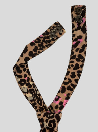 Back view of adjustable gunmetal snaps on leopard print petite necktie