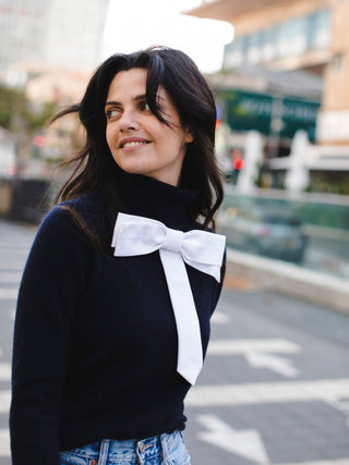 White Grace Bowtie-Brooch Edition